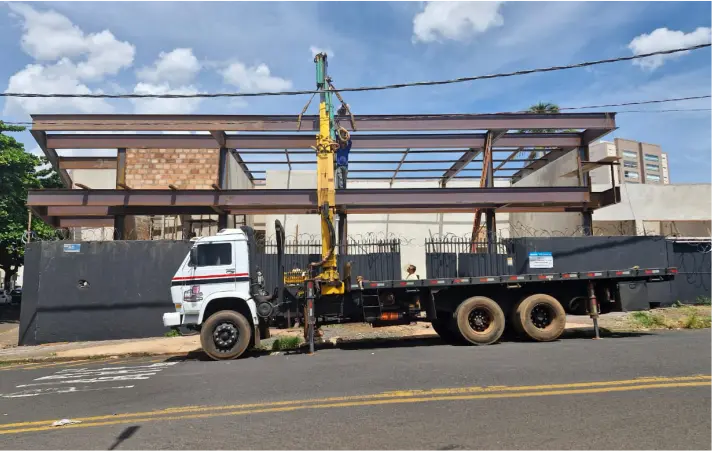 Equipamento da GF para movimentação de cargas
